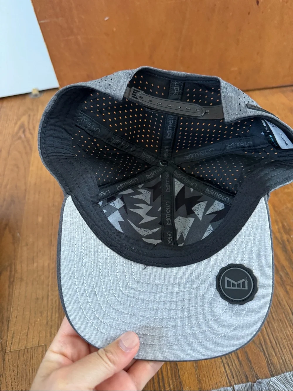 Melin lightweight dark